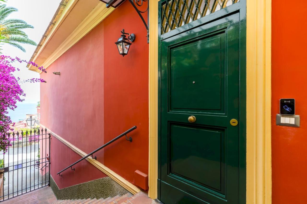 Villa Dolcevita With Parking By Napoliapartments Exterior photo