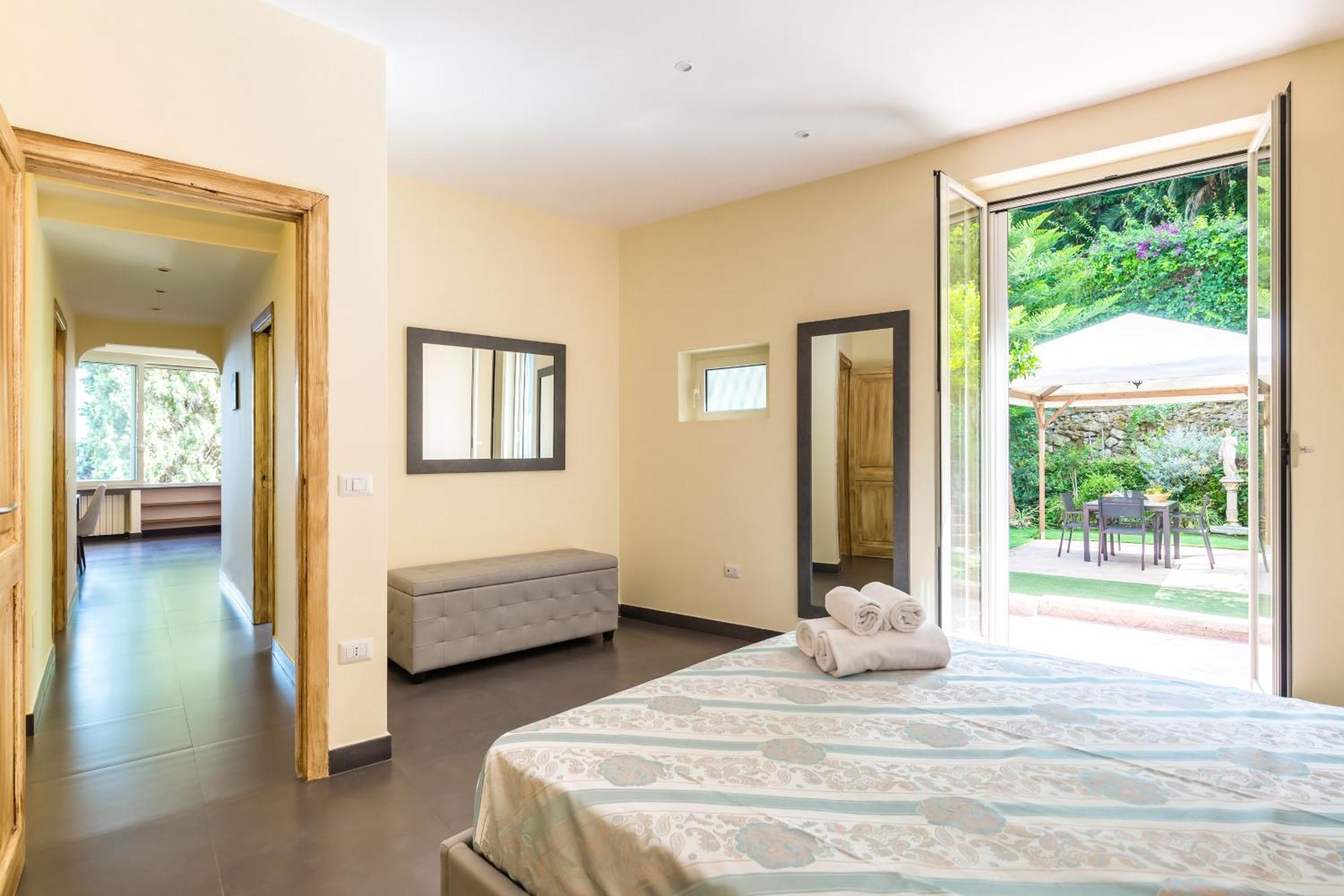 Villa Dolcevita With Parking By Napoliapartments Exterior photo